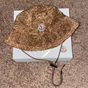 Moncler Teddy Bucket Hat 